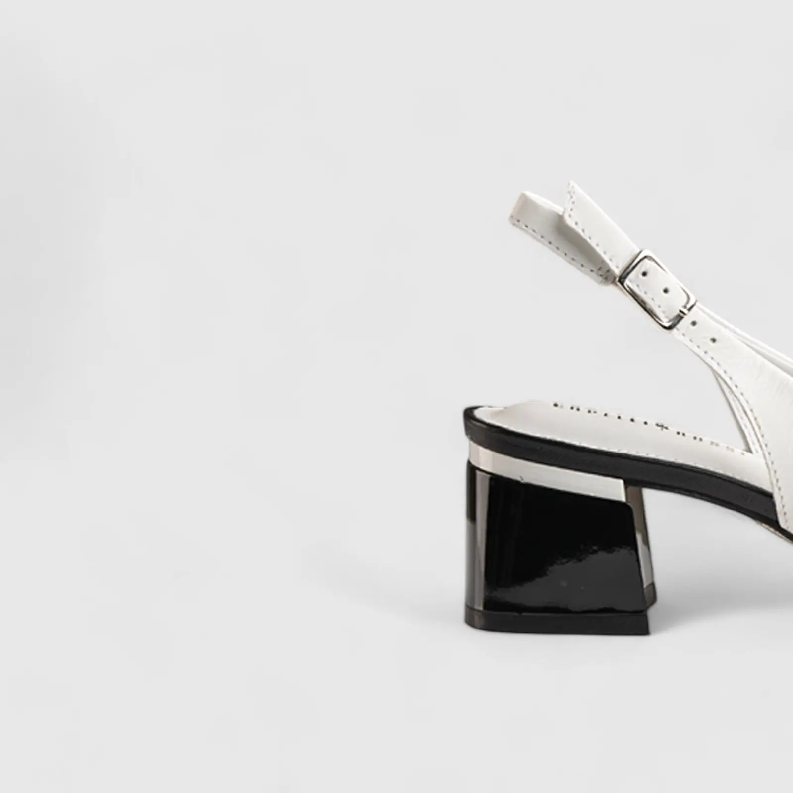 Block Heel Court Beige/White 11238 - Image 4