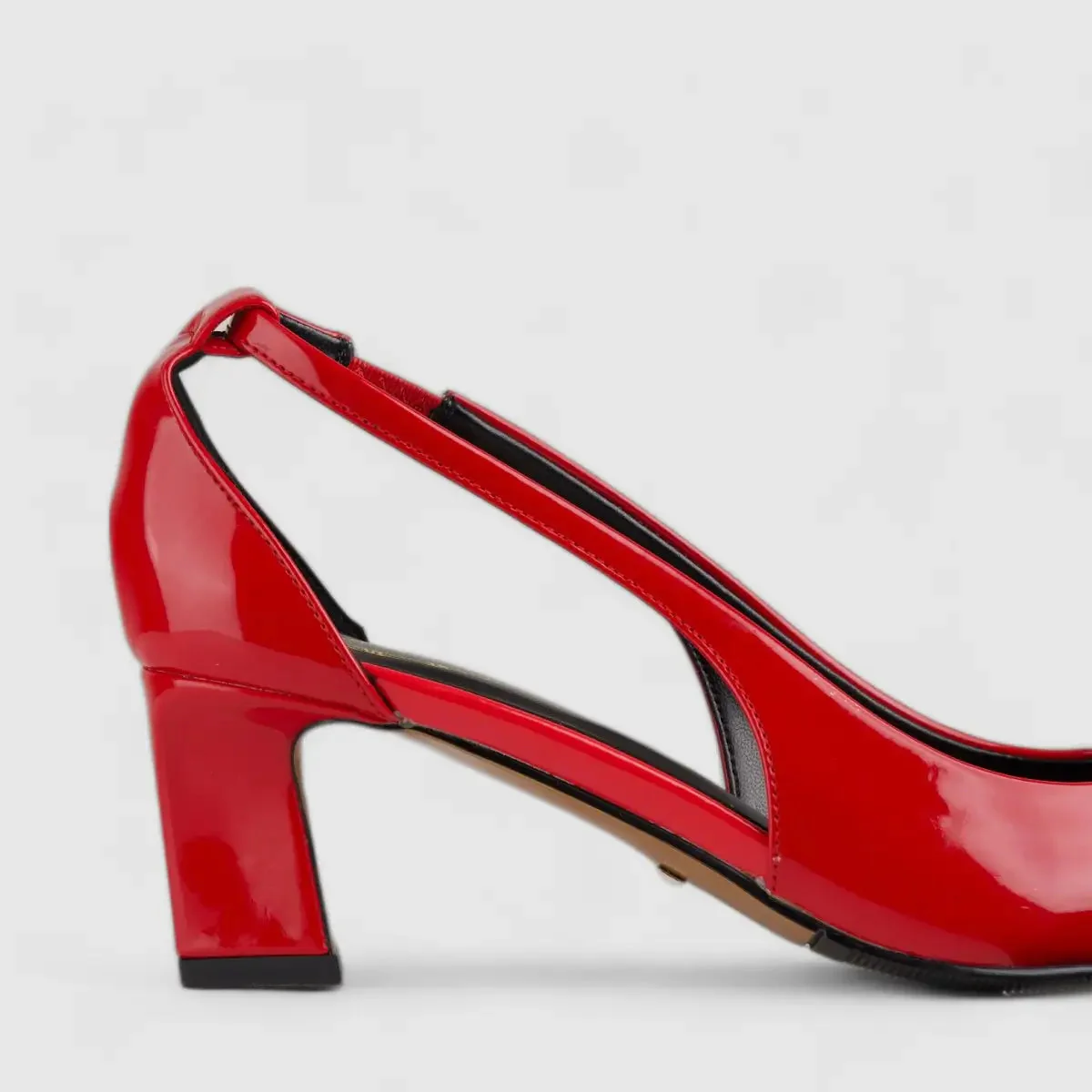 Bulbul Low Heel Court Shoe Black CAR5031 - Image 4