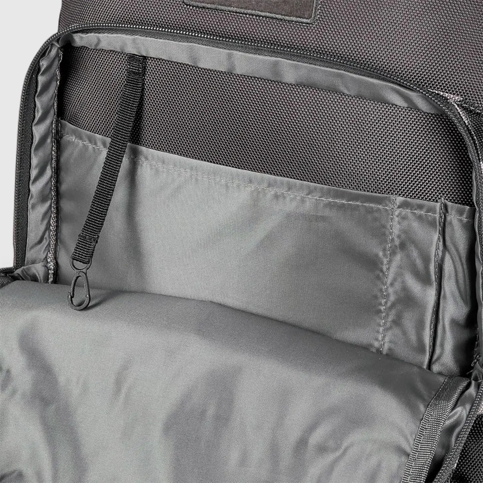 Cat Yuma Backpack A1 84608-657 Black - Image 4