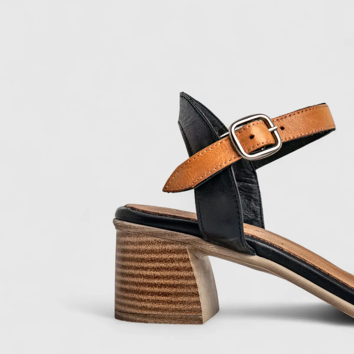 Dimato Ladies Leather Comfort Block Heel Sandal 002.9084 Beige/Black DS212 - Image 4
