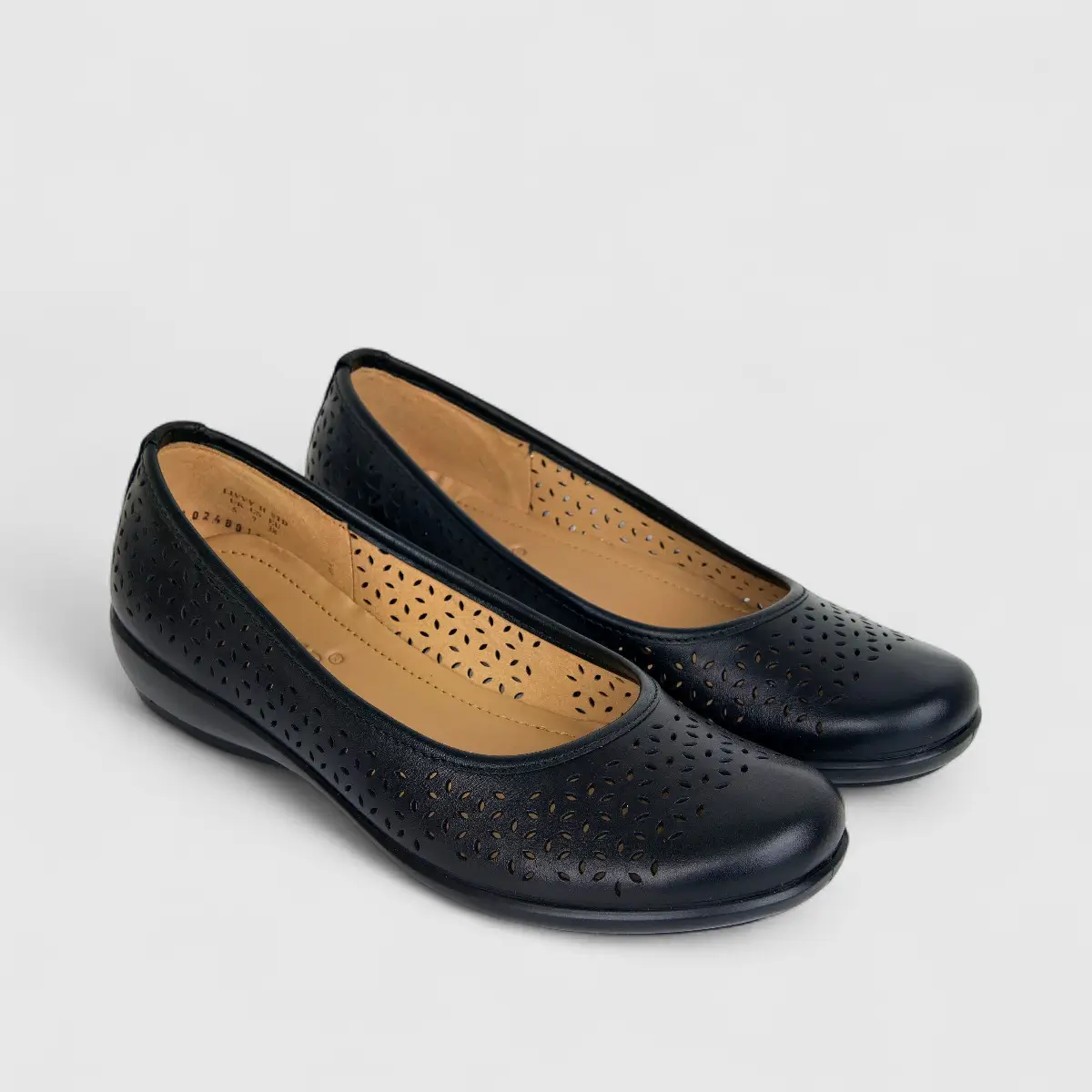 Hotter Ladies Comfort Pump Livvy 2 Black HT84 - Image 2