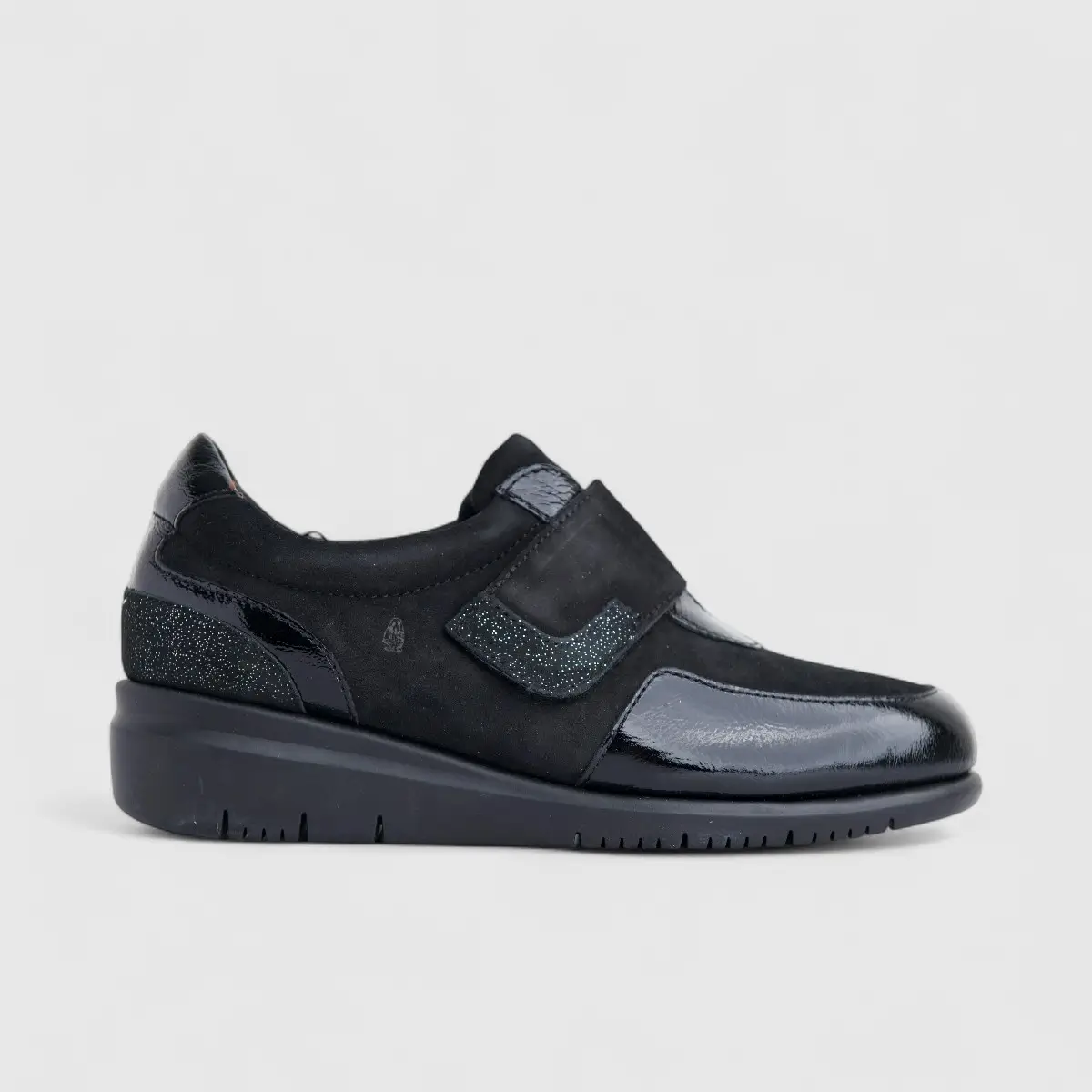 Hush Puppies Ladies Comfort Shoe With Velcro HPL01471 Delphine Black HL271