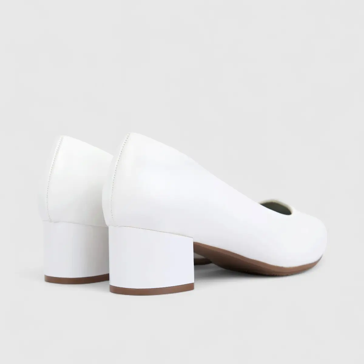 Hush Puppies Soft Style Ladies Comfort Block Heel Court Fynn SSL01619 White SS332 - Image 3