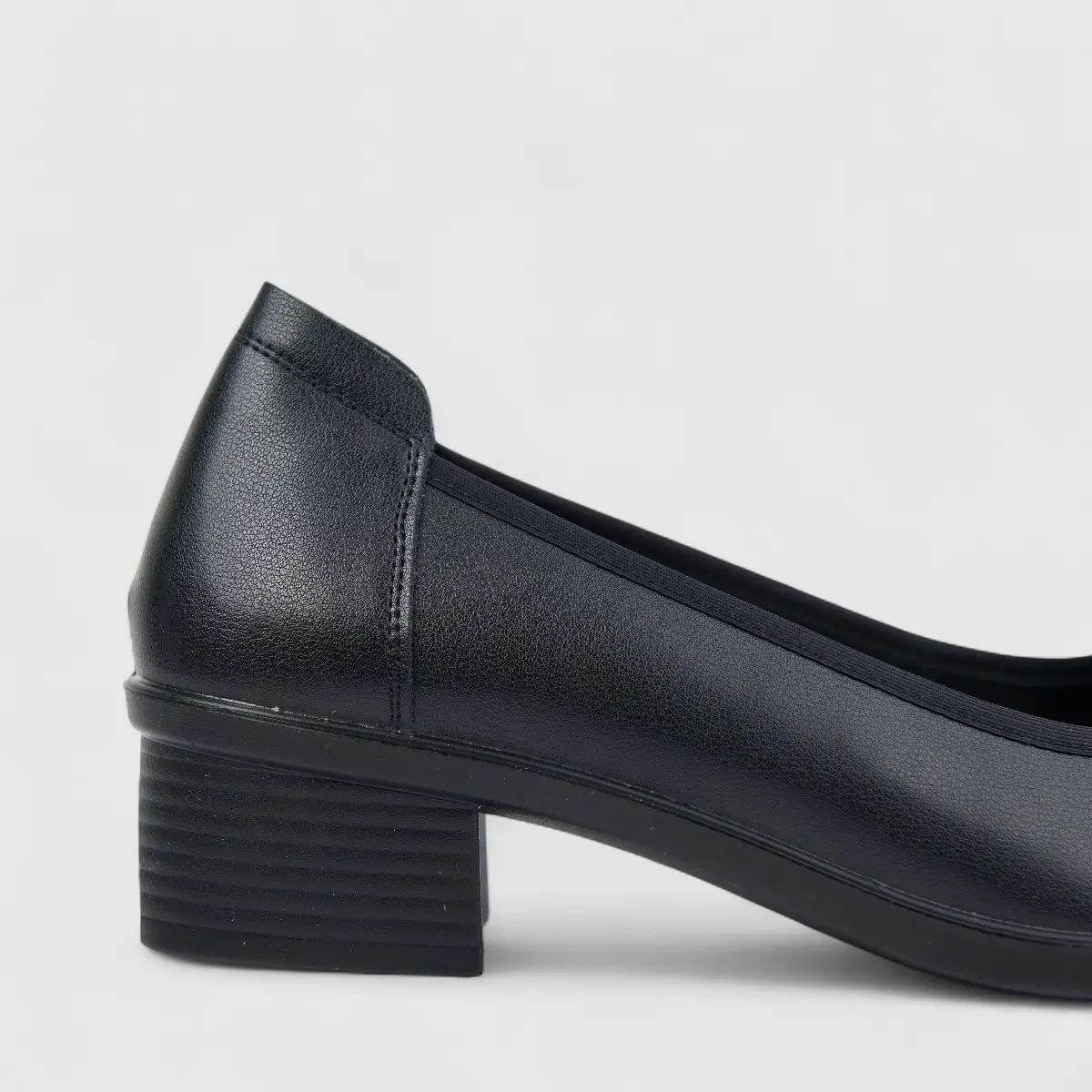 Hush Puppies Soft Style Ladies Comfort Block Heel Court Reagan SSL01616 Black SS340 - Image 5