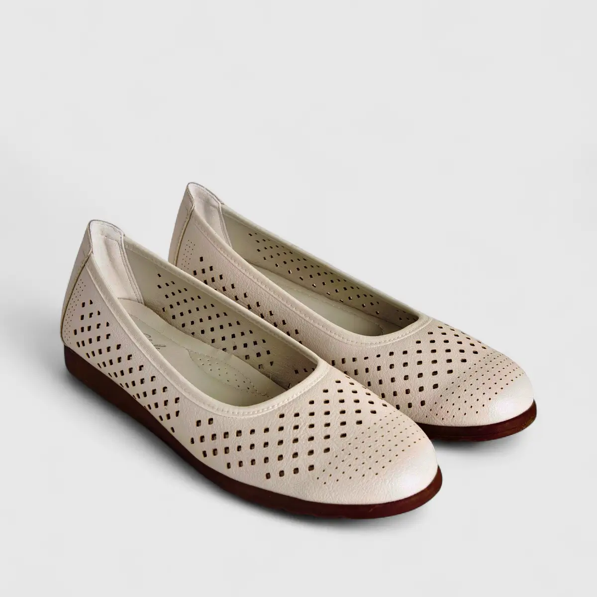 Hush Puppies Soft Style Ladies Comfort Pump Halona SSL01585 Ivory SS317 - Image 2