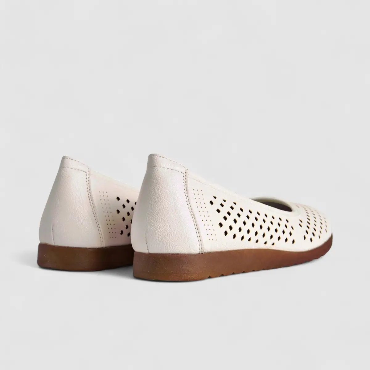Hush Puppies Soft Style Ladies Comfort Pump Halona SSL01585 Ivory SS317 - Image 3
