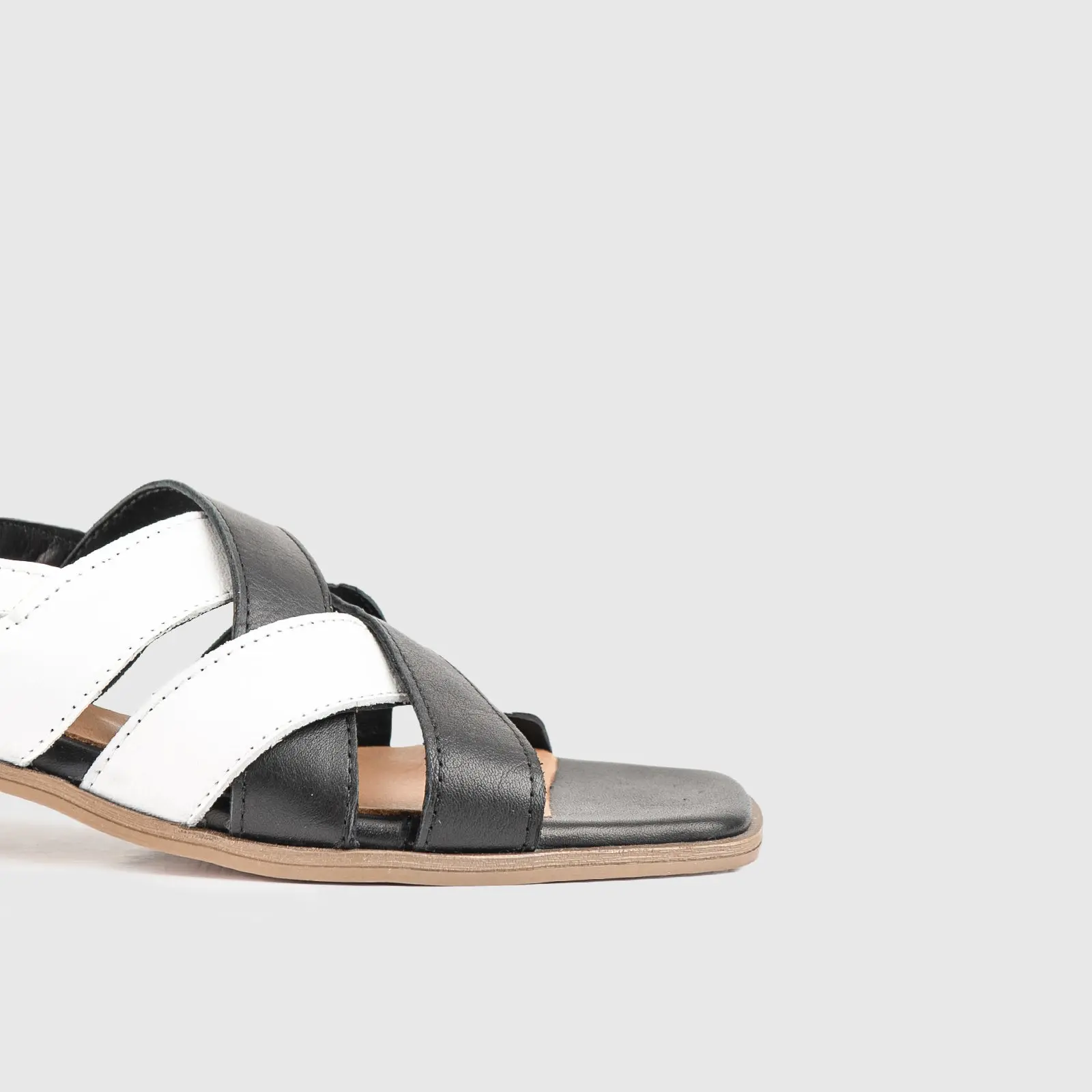 Leather Comfort Block Heel Sandal 8512 Black/White - Image 5