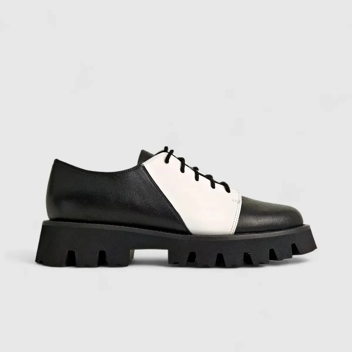 Morbido Ladies Lace Up  Black/White 193X-26 M23