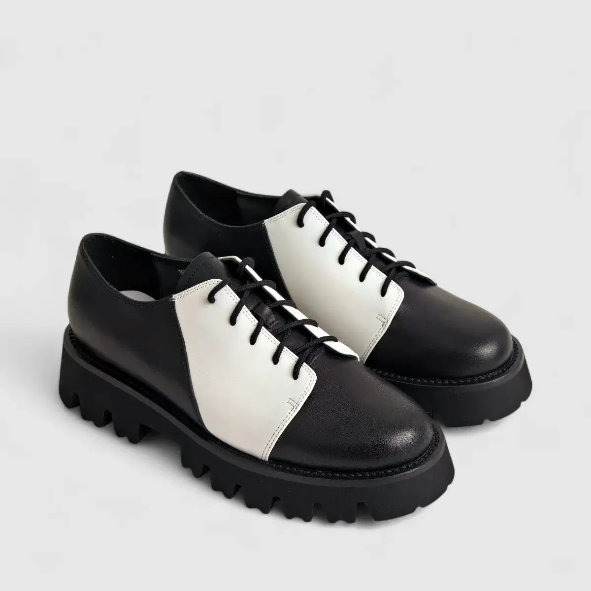 Morbido Ladies Lace Up  Black/White 193X-26 M23 - Image 2