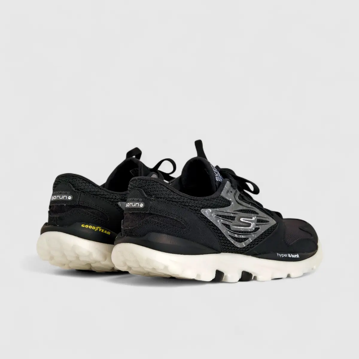 Skechers Men's Comfort Sneaker Go Run Og Hyper 220229 Black Silver SM106 - Image 3