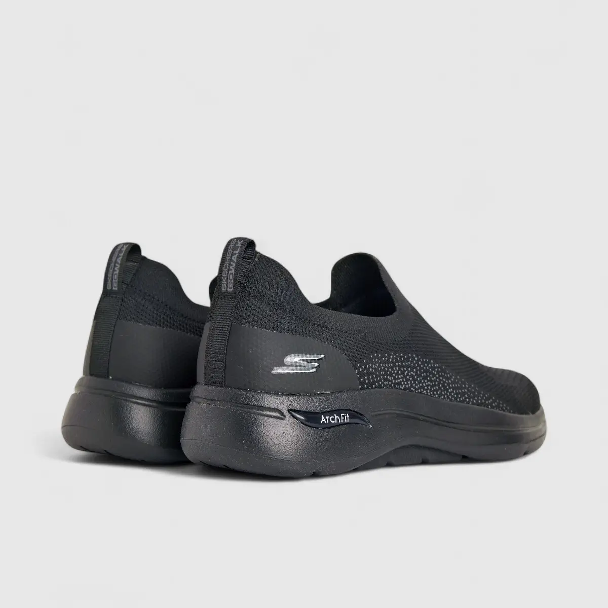 Skechers Men's Comfort Slip On Go Walk Arch Fit 216136 Black SM121 - Image 3